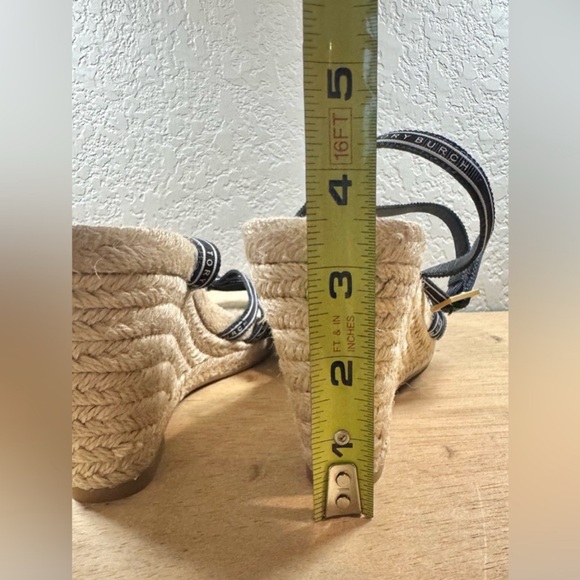 NEW Tory Burch Tory Ribbon Strappy 90mm Wedge Espadrille Sandal Navy & Tan Sz 6 - Picture 13 of 16